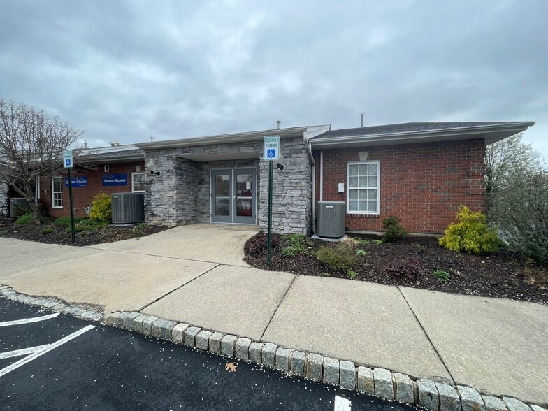 4321 Easton Ave, Bethlehem, PA for lease - Building Photo - Image 1 of 5
