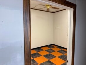 800 E Emma Ave, Springdale, AR for sale Interior Photo- Image 2 of 7