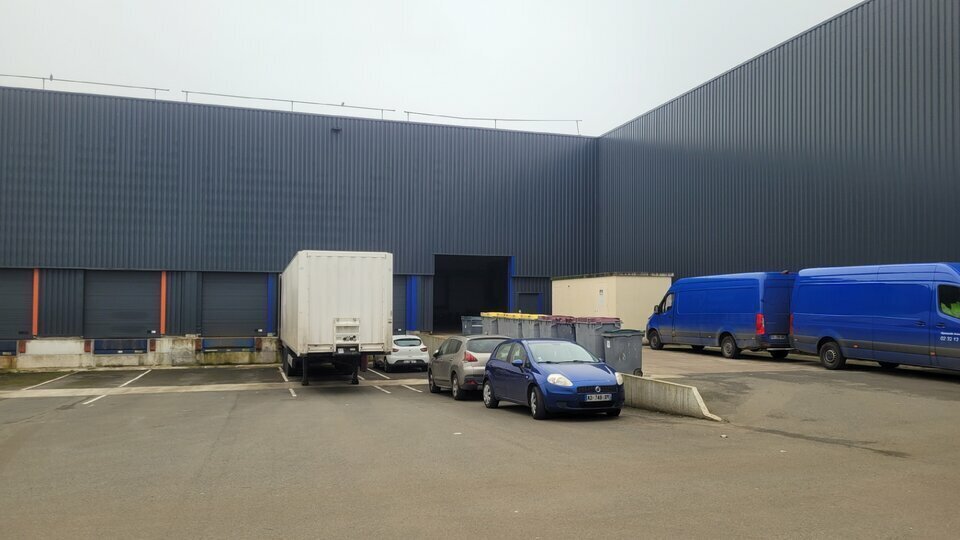 Industrial in Le Grand-Quevilly for lease - Building Photo - Image 1 of 11