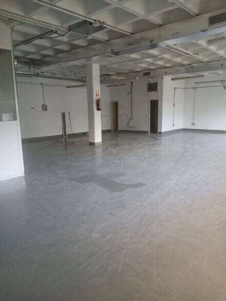 Calle de Gamonal, 5, Madrid, Madrid for sale - Interior Photo - Image 2 of 9