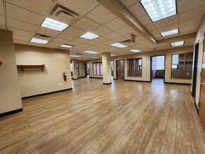 31-10 37th Ave, Long Island City, NY for lease Interior Photo- Image 2 of 9