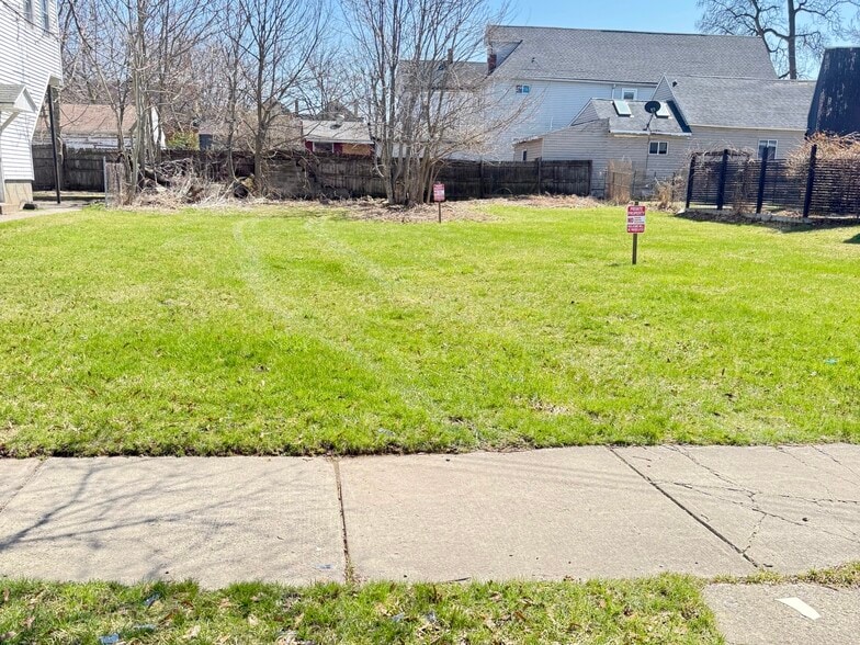 139 School St, Buffalo, NY for sale - Building Photo - Image 3 of 7