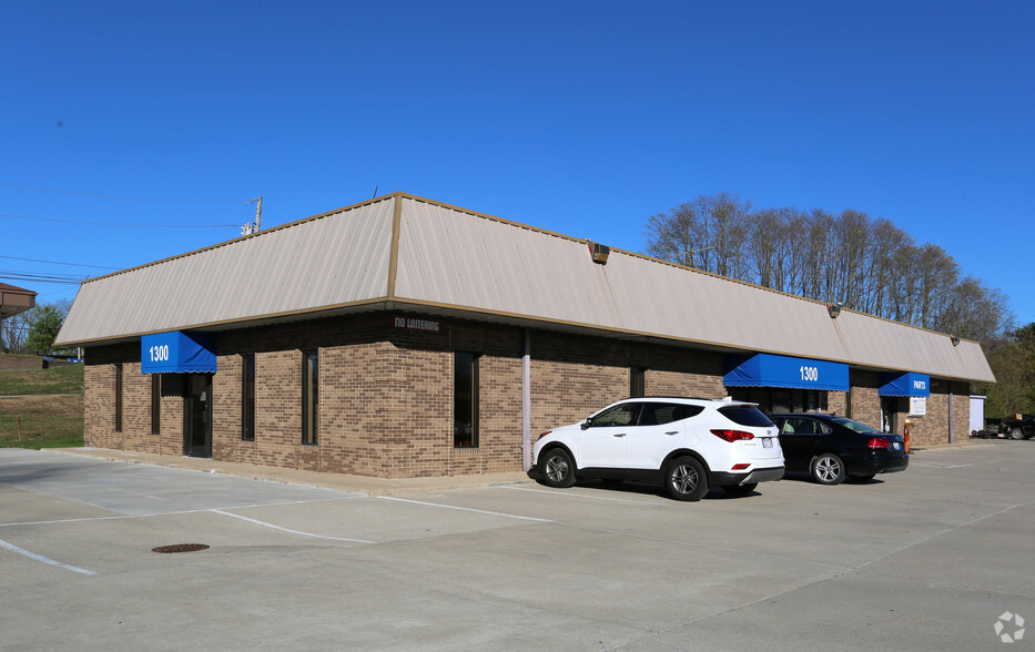 1300 N Main St, Williamstown, KY for lease - Primary Photo - Image 1 of 12