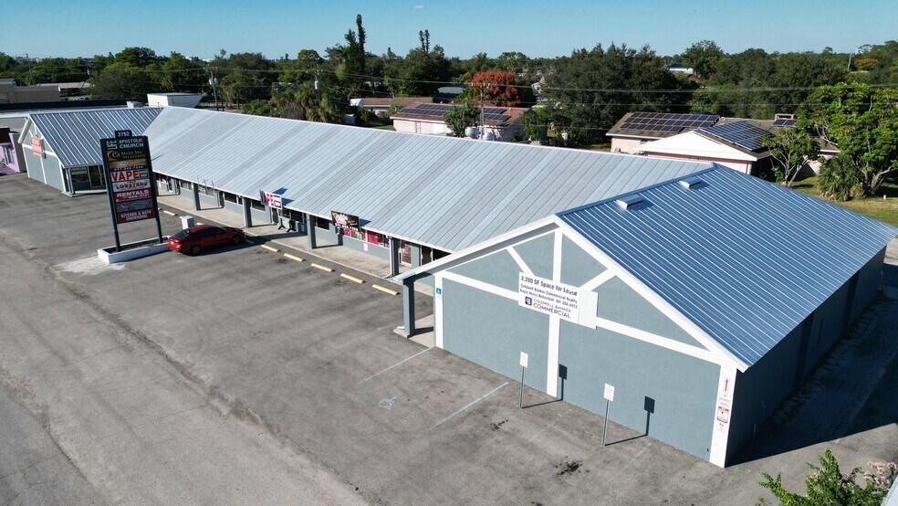 3762 Tamiami Trl, Port Charlotte, FL for lease - Building Photo - Image 2 of 11