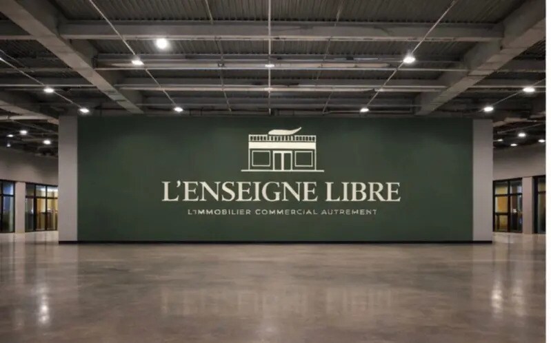 Retail in Pontault-Combault for lease - Interior Photo - Image 2 of 3
