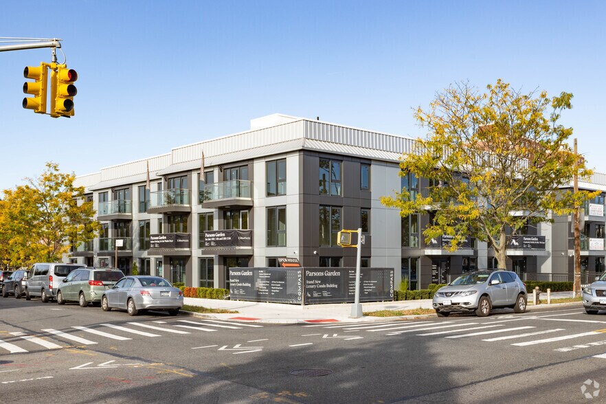 15353 77th Ave, Flushing, NY for lease - Primary Photo - Image 1 of 14