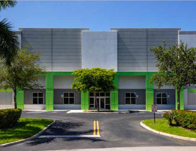 201 NW 22nd Ave, Fort Lauderdale, FL à louer - Photo du bâtiment - Image 3 de 4