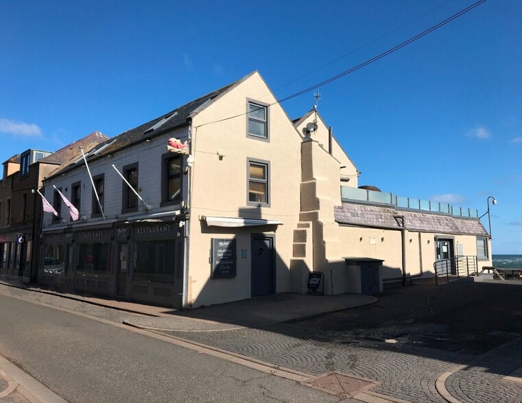 20-24 High St, Eyemouth for lease - Primary Photo - Image 1 of 10