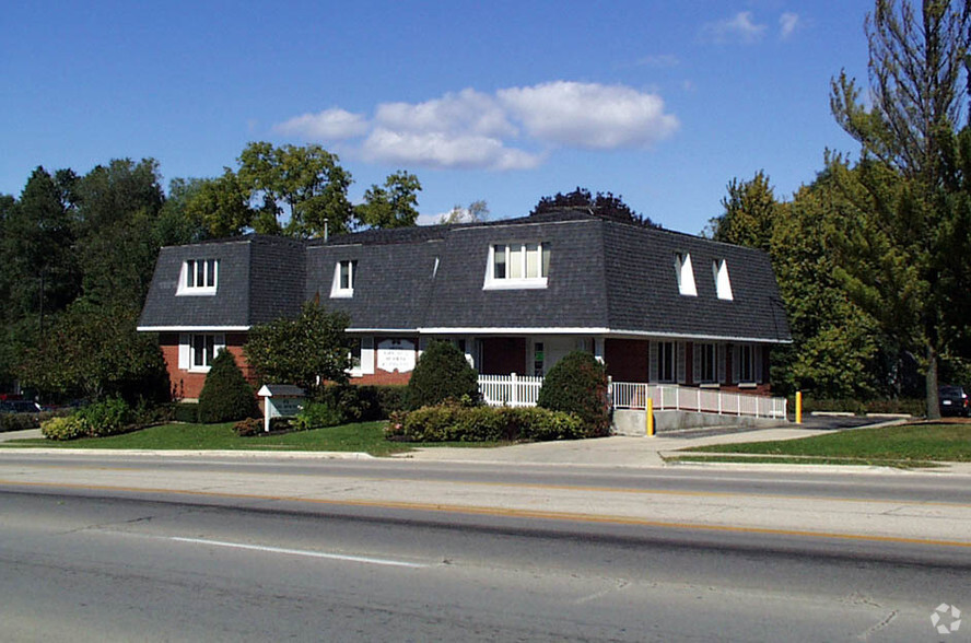 474 Summit St, Elgin, IL à louer - Photo principale - Image 1 de 25