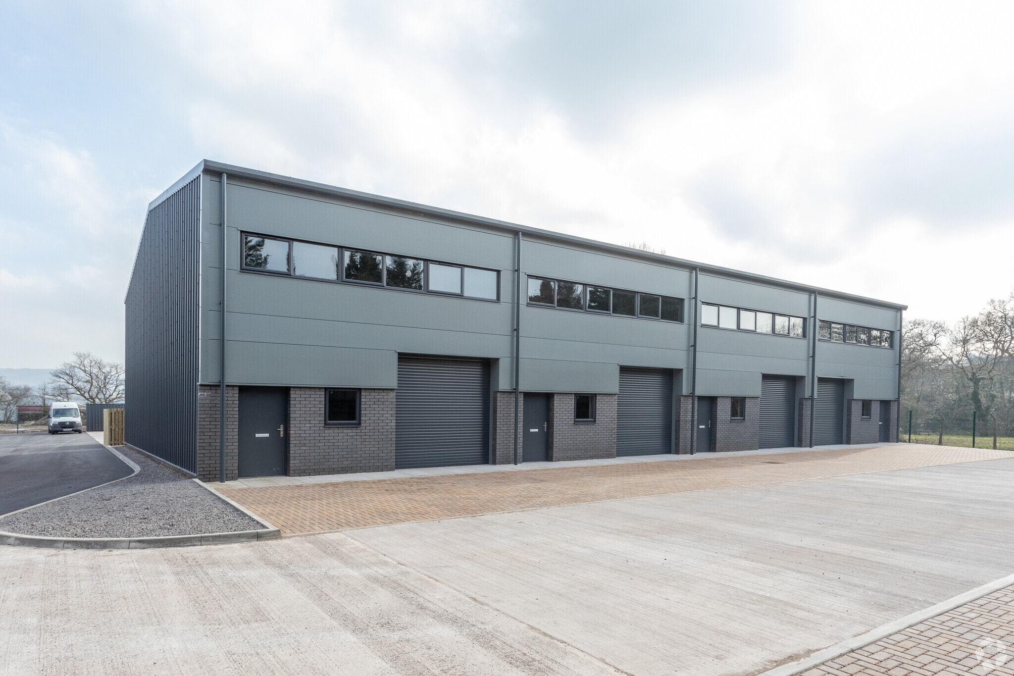 7 Pantglas Industrial Estate, Caerphilly for lease Primary Photo- Image 1 of 12