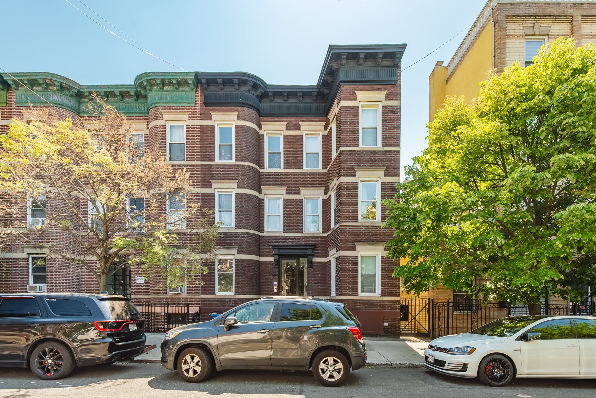3093 43rd St, Astoria, NY à vendre Photo du bâtiment- Image 1 de 8