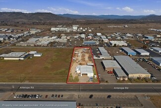 Plus de détails pour 581 Antelope Rd, White City, OR - Industriel à vendre