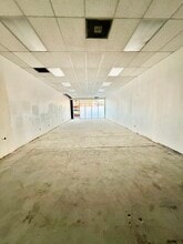 1075 N Western Ave, Los Angeles, CA à louer Photo intérieure- Image 2 de 4