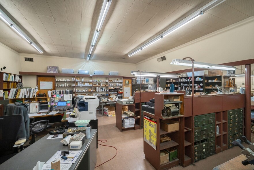 1319 N 12th St, Milwaukee, WI for sale - Building Photo - Image 3 of 9