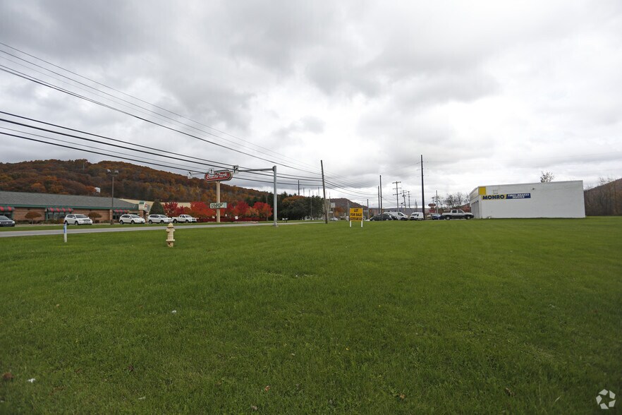 534 Allegheny Blvd, Franklin, PA à louer - Photo du bâtiment - Image 2 de 3