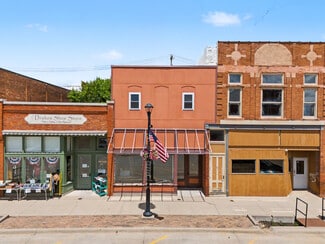 More details for 726 12th St, Belle Plaine, IA - Retail for Sale