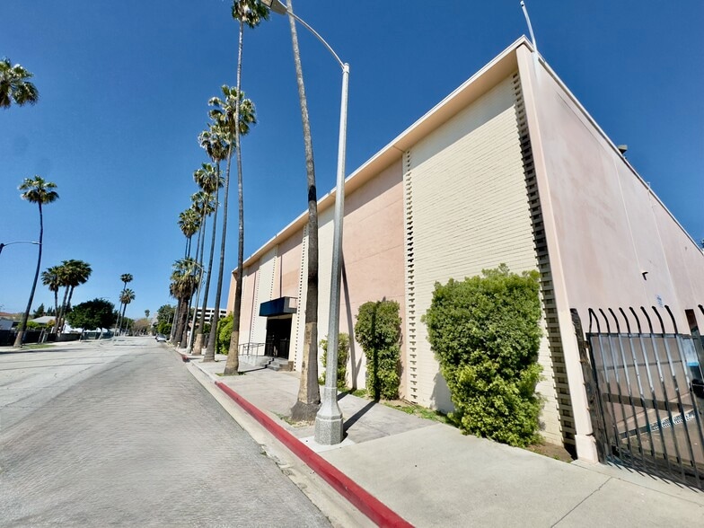 887 E 2nd St, Pomona, CA for lease - Building Photo - Image 3 of 24