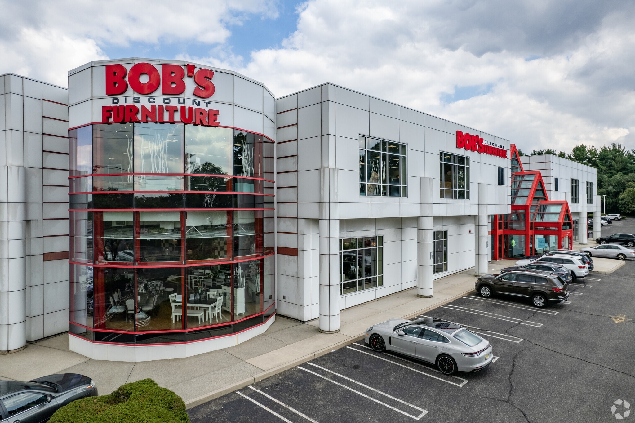 160 N State Route 17, Paramus, NJ for lease Primary Photo- Image 1 of 5