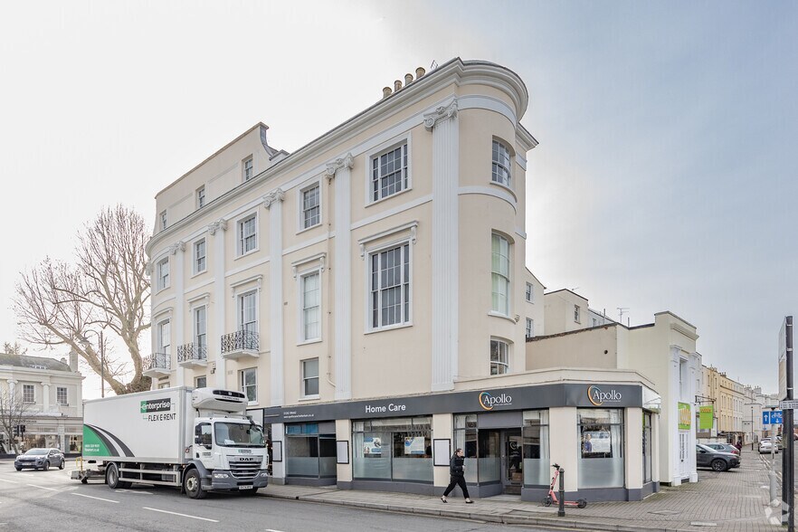 99-119 Promenade, Cheltenham à louer - Photo du bâtiment - Image 2 de 3