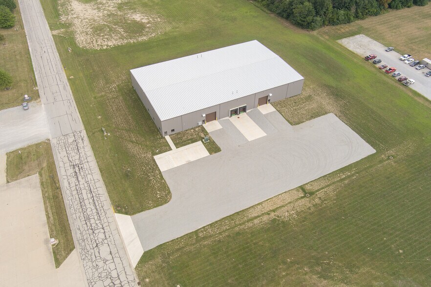 1000 Tower Dr, Fort Loramie, OH à louer - Photo du bâtiment - Image 3 de 3