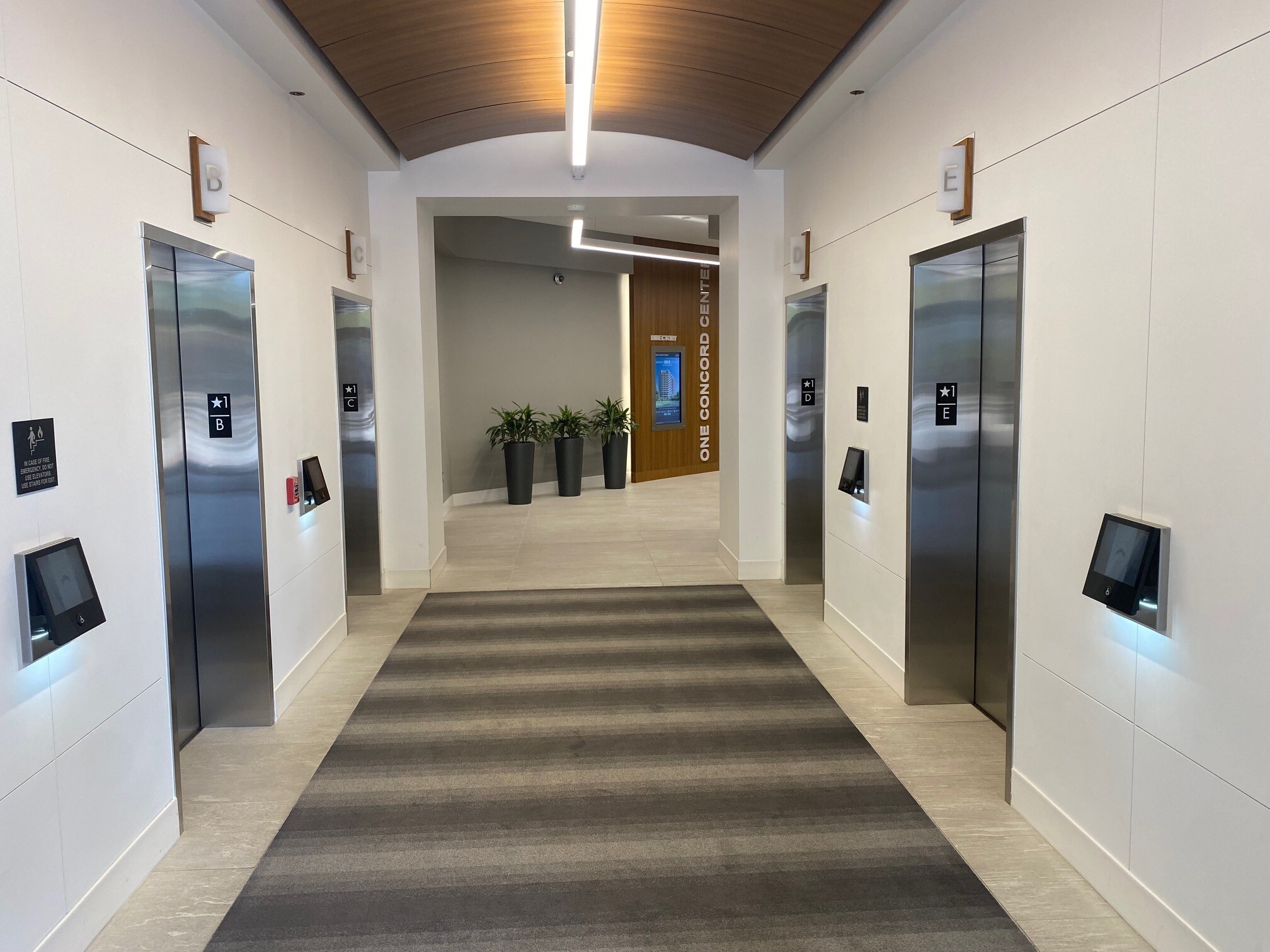 2300 Clayton Rd, Concord, CA for lease Lobby- Image 1 of 8