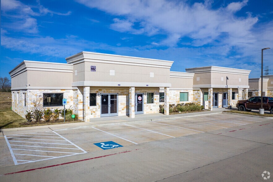16310 State Highway 249, Houston, TX à louer - Photo du bâtiment - Image 1 de 9