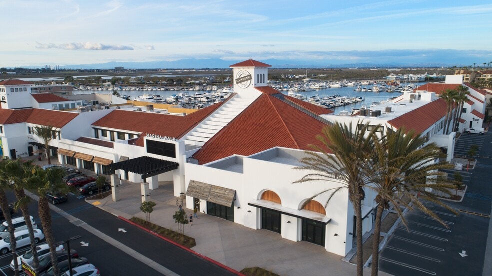 16330-16450 Pacific Coast Hwy, Huntington Beach, CA for lease - Building Photo - Image 2 of 16