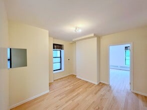 43 Central Park N, New York, NY for lease Interior Photo- Image 2 of 9