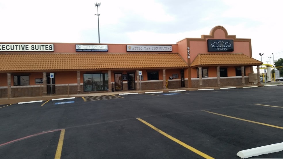 9258 Culebra Rd, San Antonio, TX for lease - Building Photo - Image 2 of 15