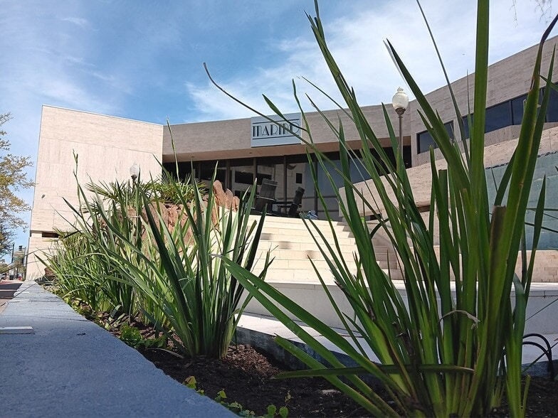 2121 Market St, Galveston, TX for lease - Building Photo - Image 1 of 38