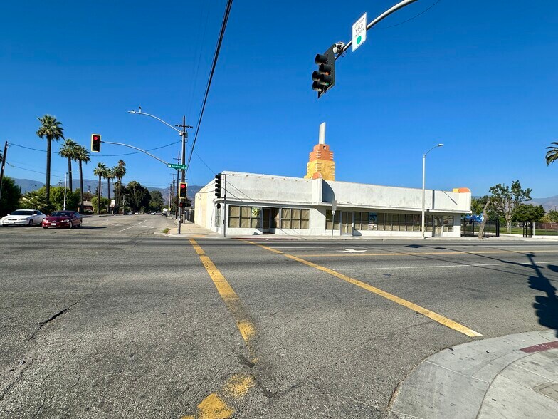 290-292 W Base Line St, San Bernardino, CA à louer - Photo du bâtiment - Image 3 de 8