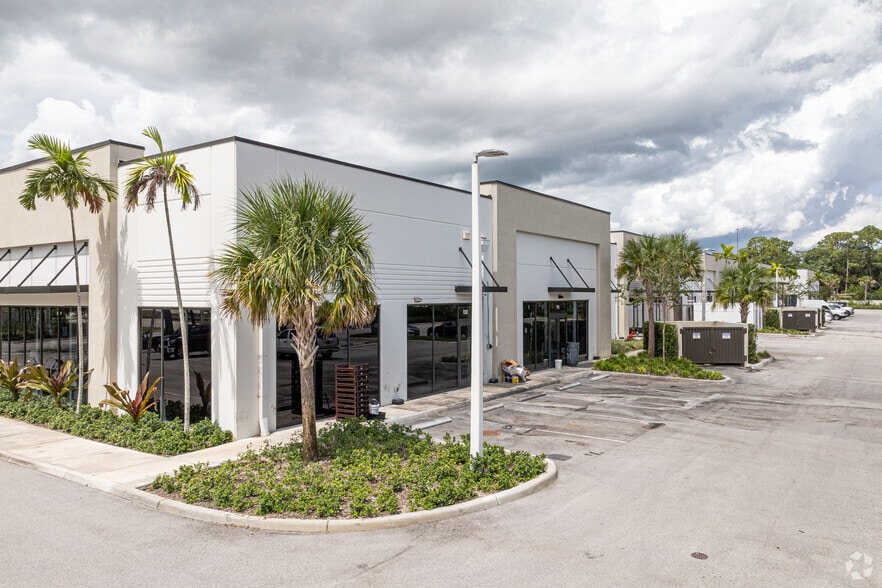 8200 S State Road 7, Boynton Beach, FL for lease - Building Photo - Image 2 of 4