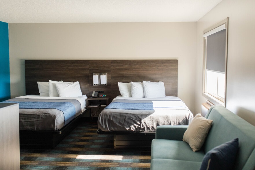 921 N Lincoln Rd, Escanaba, MI for sale - Building Photo - Image 3 of 10