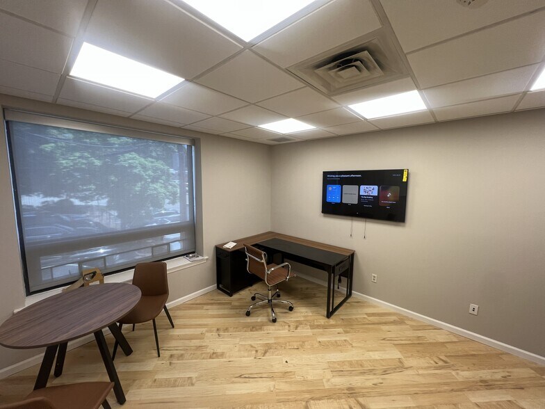 55 N Dean St, Englewood, NJ à louer - Photo du bâtiment - Image 3 de 8