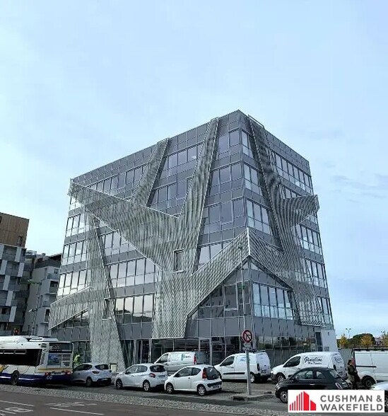 Office in Toulouse for lease - Building Photo - Image 2 of 11