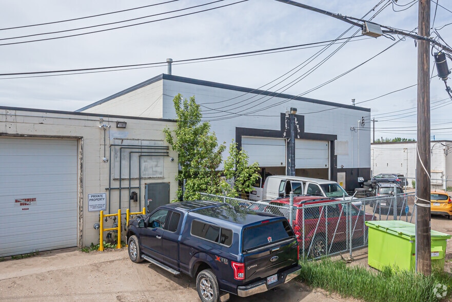 6817 104 St NW, Edmonton, AB for lease - Building Photo - Image 3 of 12