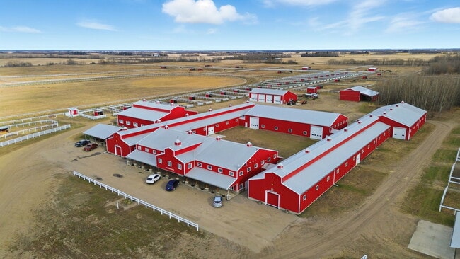 Plus de détails pour 58117 Range 211 Rd, Redwater, AB - Spécialité à vendre
