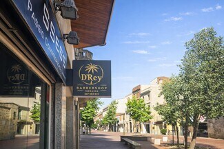Plus de détails pour Multi-résidentiel à vendre