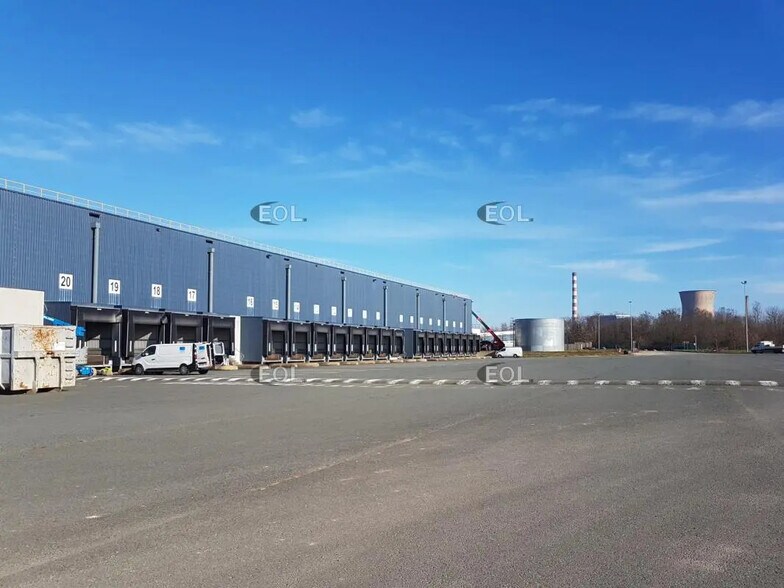 Industrial in Montceau-les-Mines for lease - Building Photo - Image 2 of 9