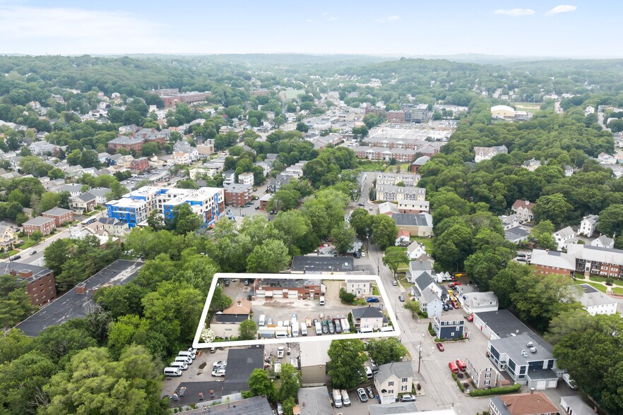 52 Dudley St, Arlington, MA à vendre - Photo du bâtiment - Image 3 de 39
