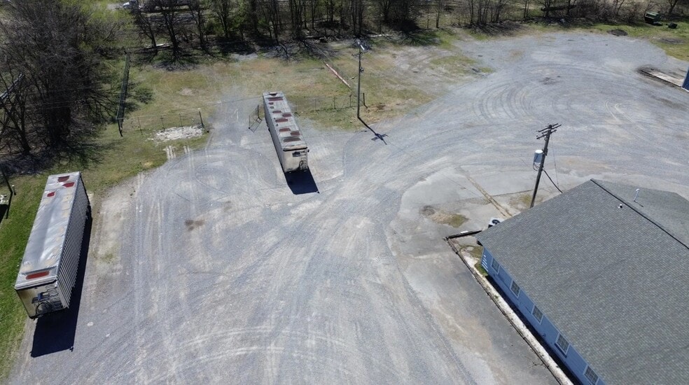 2751 E Marshall St, Charleston, MO for lease - Aerial - Image 3 of 5