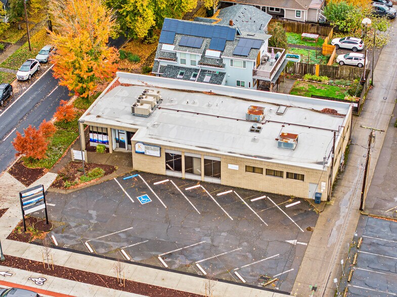 365 NW Harrison Blvd, Corvallis, OR à vendre - Photo du bâtiment - Image 3 de 10