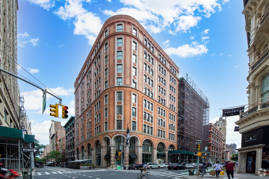 900 Broadway, New York, NY for lease - Building Photo - Image 1 of 11