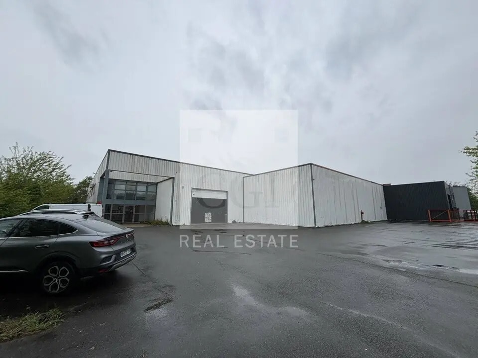 Office in Civrieux-d'Azergues for lease Building Photo- Image 1 of 13