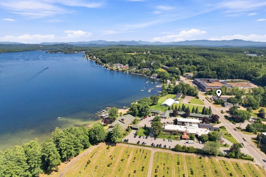 95 Lake St, Gilford, NH à vendre - Photo du bâtiment - Image 3 de 50