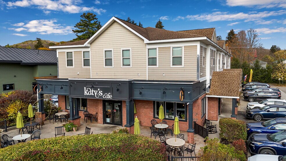 38 Washington St, Ellicottville, NY à vendre - Photo du bâtiment - Image 3 de 69