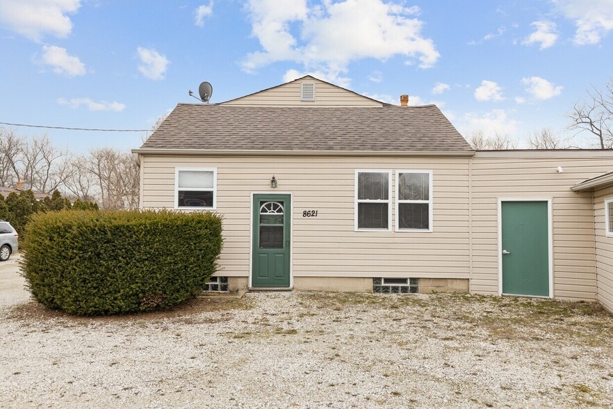 8621 US Hwy 12, Richmond, IL à vendre - Photo du bâtiment - Image 2 de 41