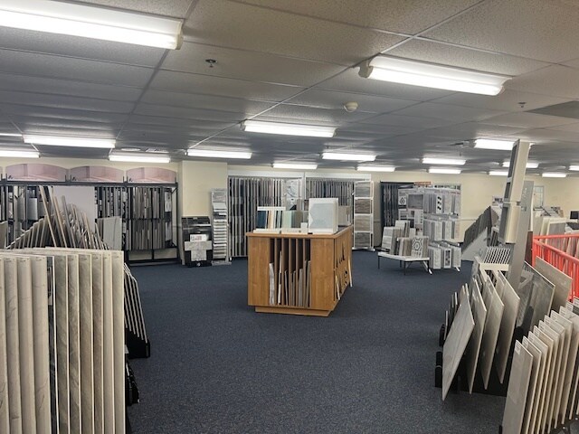 470 Southbridge St, Auburn, MA à vendre - Photo intérieure - Image 3 de 19