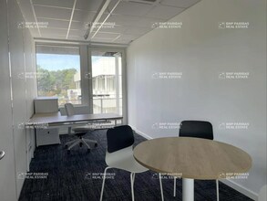 Office in Ventabren for lease Interior Photo- Image 1 of 6