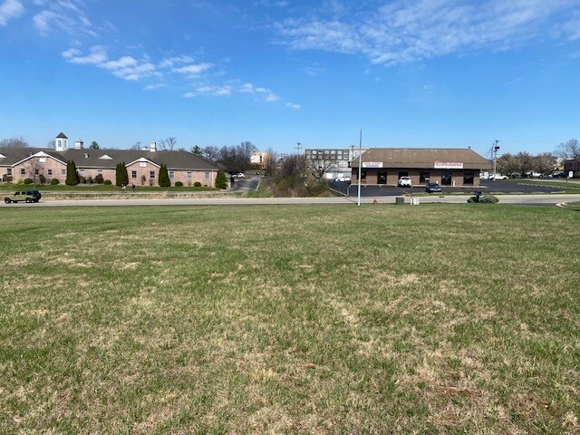 945 Chambers blvd, Bardstown, KY à vendre - Photo du bâtiment - Image 2 de 2
